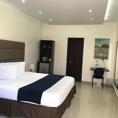 Contant  Starz Hotel מראה חיצוני תמונה