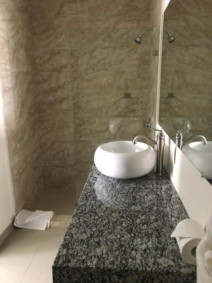 Contant  Starz Hotel מראה חיצוני תמונה